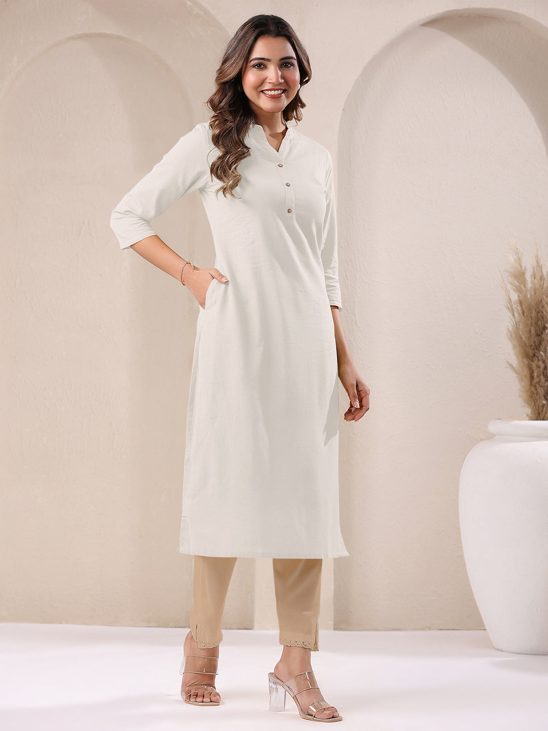 Classic White Solid Straight Kurti for Women – Everyday Elegance