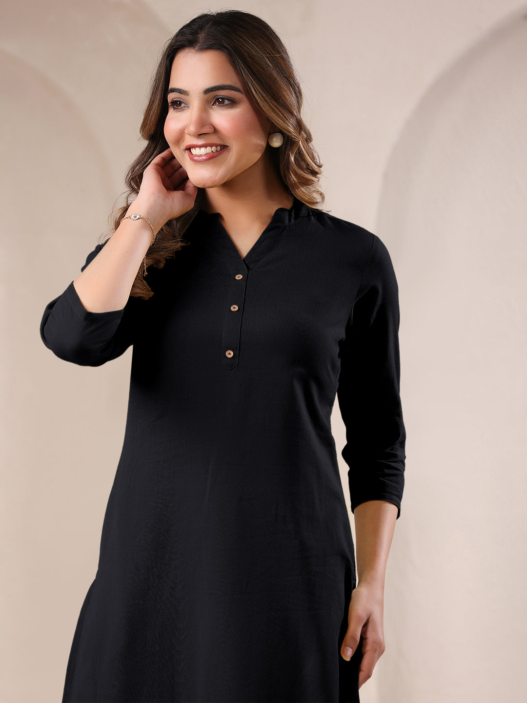 Classic Black Solid Straight Kurti for Women – Everyday Versatile Wear