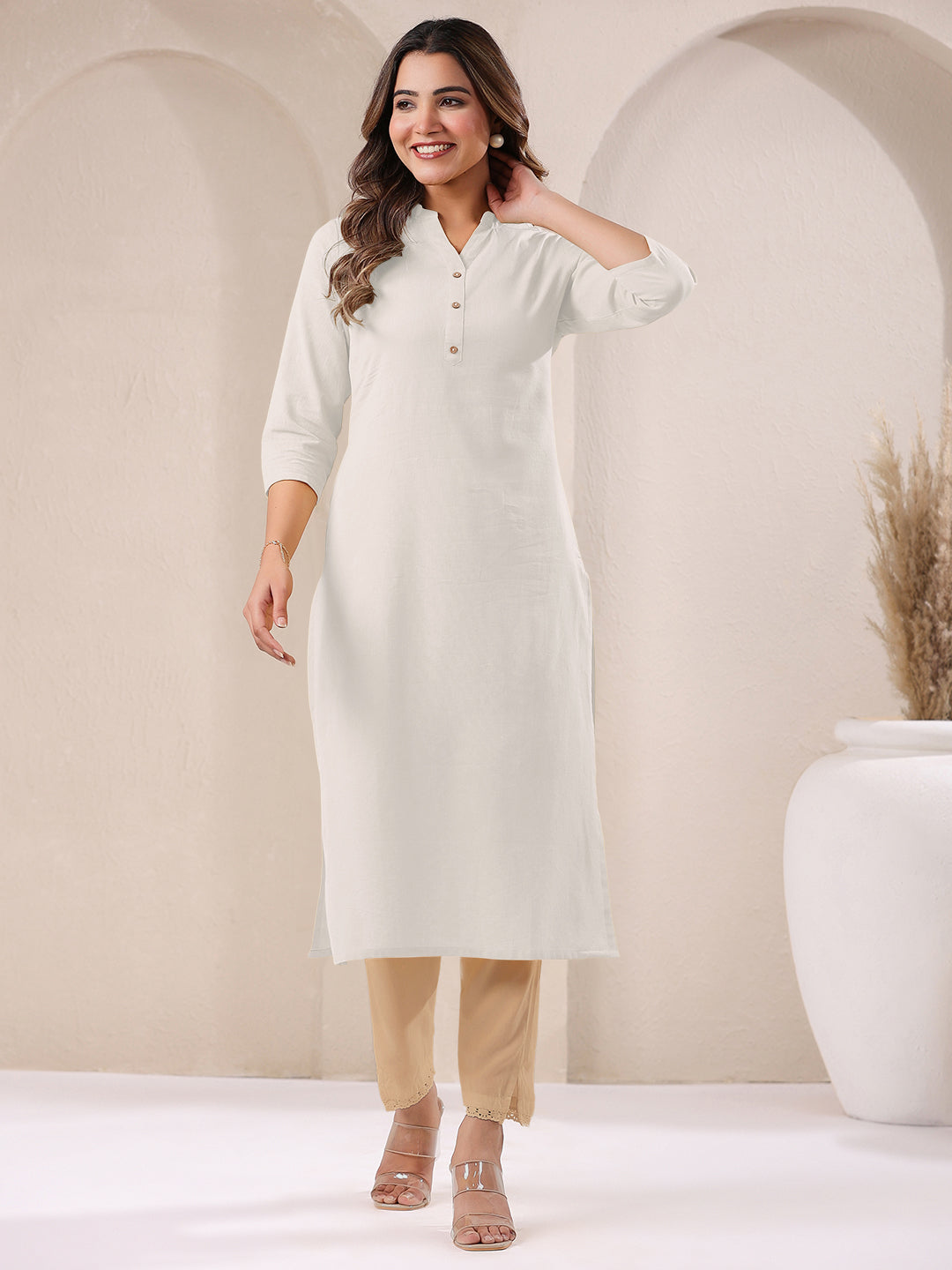 Classic White Solid Straight Kurti for Women – Everyday Elegance