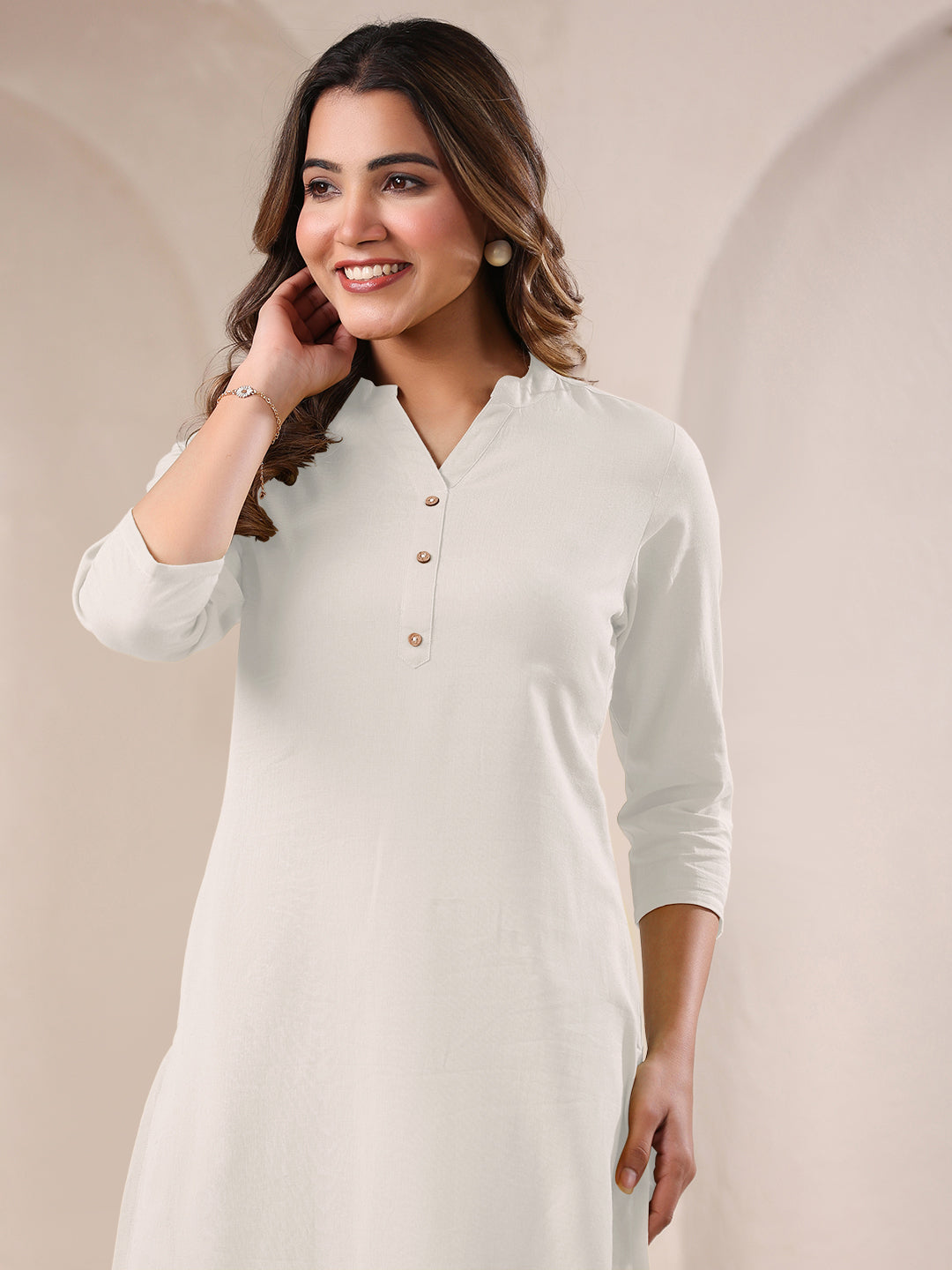 Classic White Solid Straight Kurti for Women – Everyday Elegance
